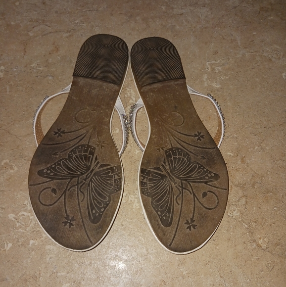 Cute Bling Silver Rhinestone Flip Flop Sandals - Picture 6 of 6